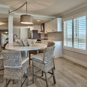  Holiday home Towers 81 - 8th Floor Luxury 2br With Amazing Gulf Views